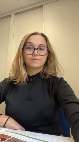 Team com Amy Rabottin-Debris